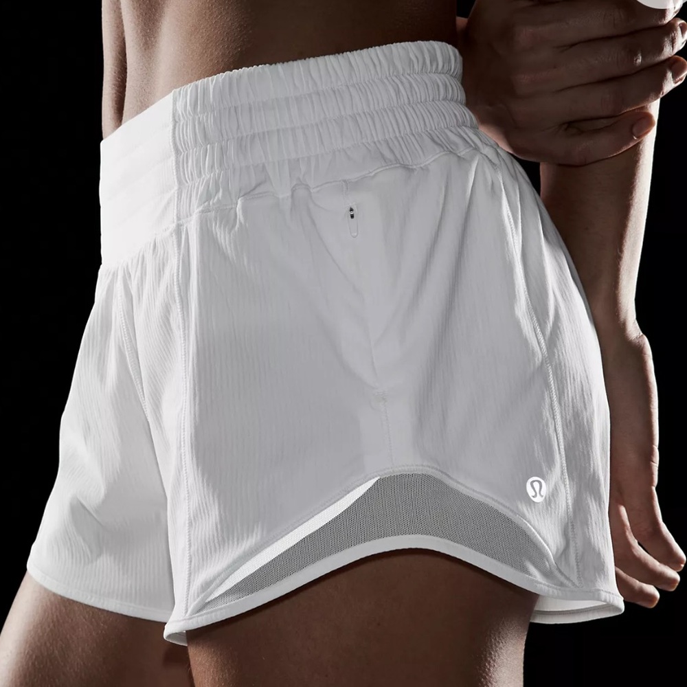 Lululemon Hotty Hot High-Rise Lined Short 2.5"